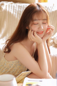 婴儿少女